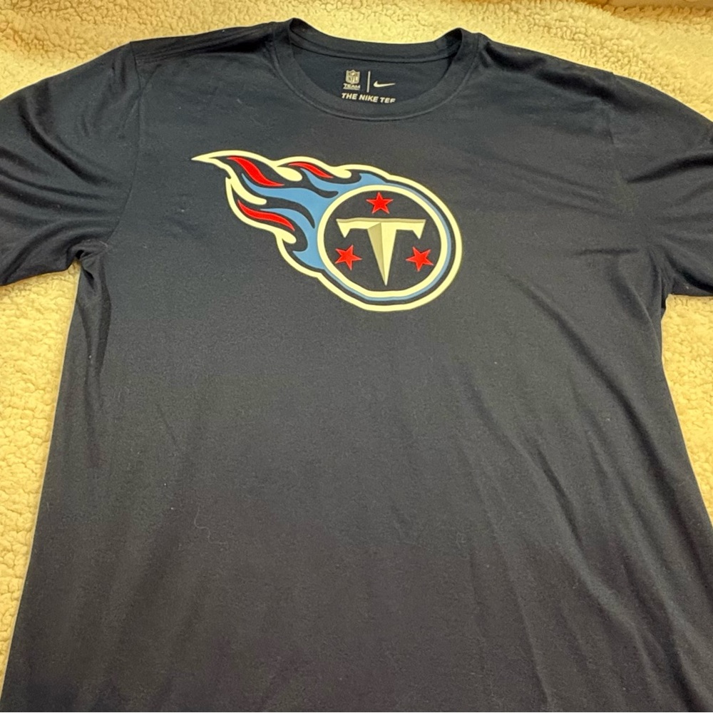 Nike Men's Navy Blue Graphic Tee | Tennessee TITANS | NFL